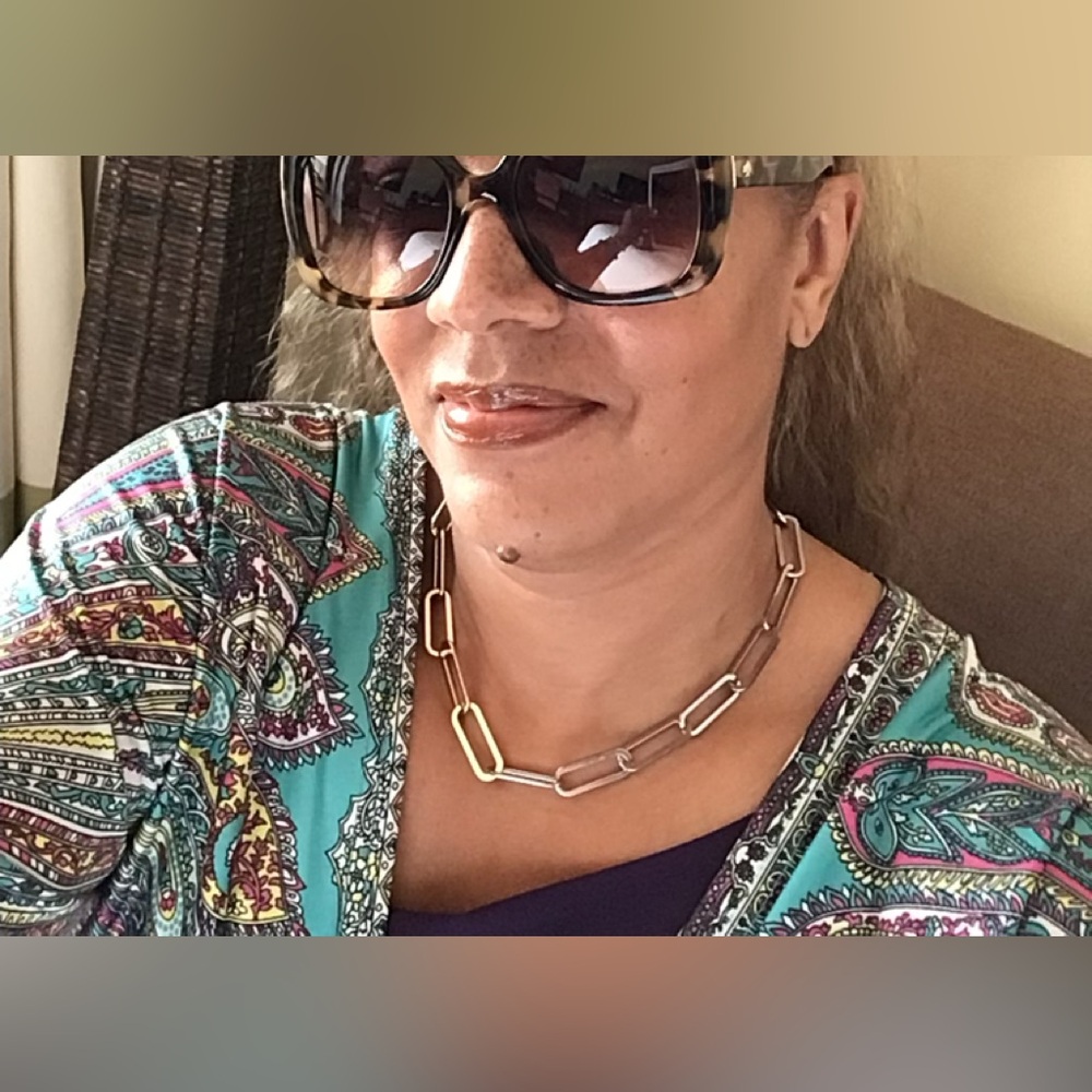 Meet your Posher, Sylvia